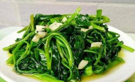 蒜蓉空心菜，一盘色香味俱全的绿色盛宴