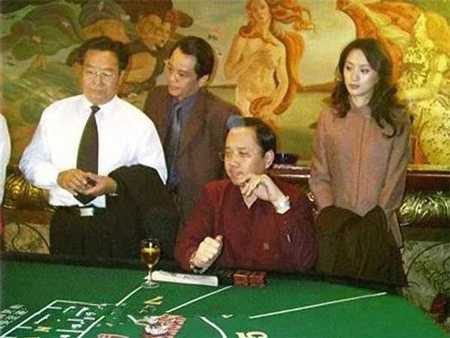 澳门六肖王小胖，神秘而传奇的赌场人物