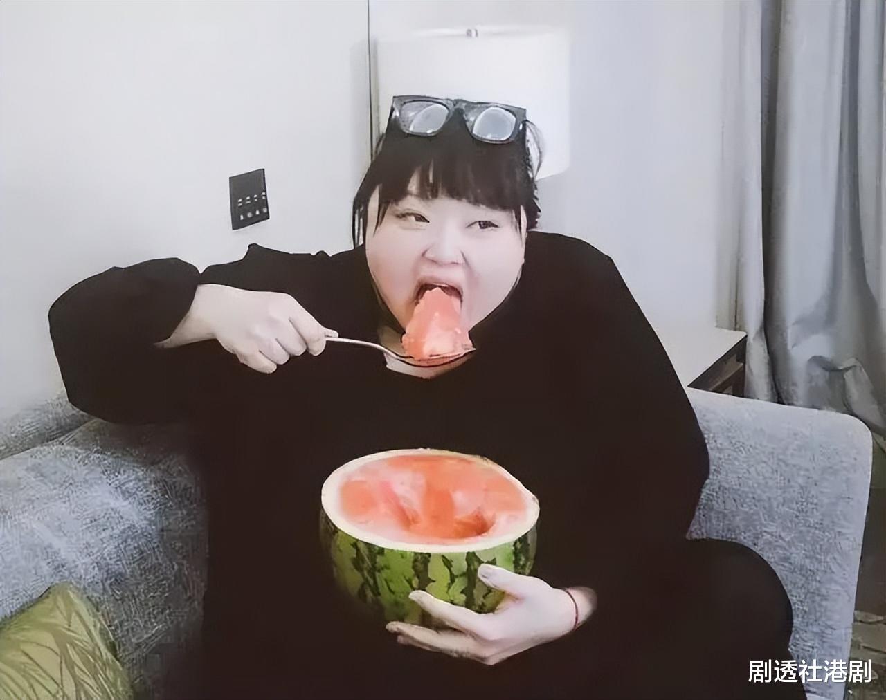 澳门六肖王小胖现状揭秘，从网络热议到现实生活的真实面貌